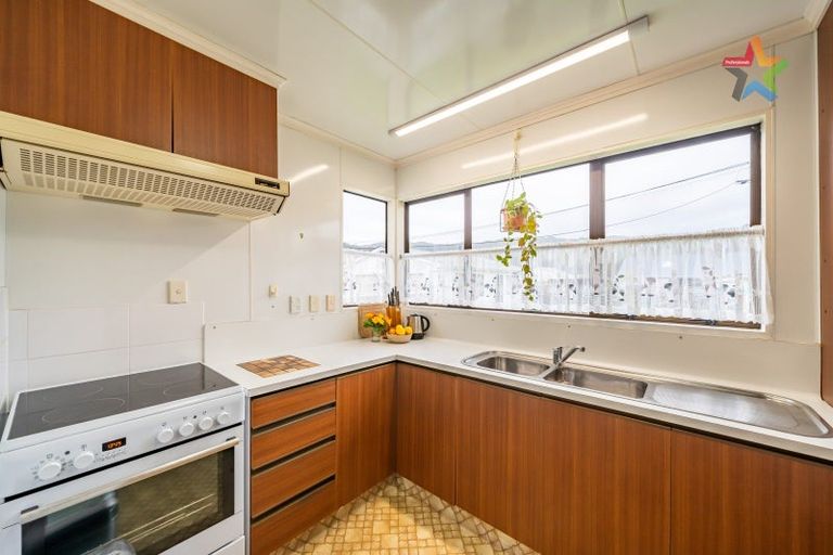 Photo of property in 34 Sladden Street, Naenae, Lower Hutt, 5011