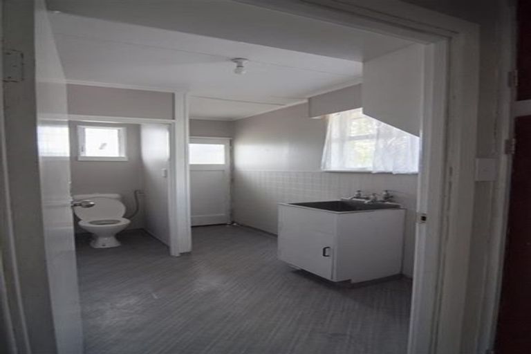 Photo of property in 63 Paul Crescent, Fairfield, Hamilton, 3214