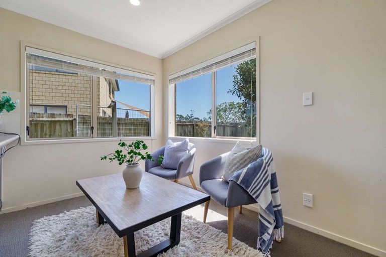 Photo of property in 34 Aitkenhead Court, Parakai, 0830