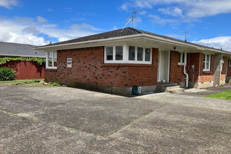 Photo of property in 10 Holden Place, Manukau, Auckland, 2025
