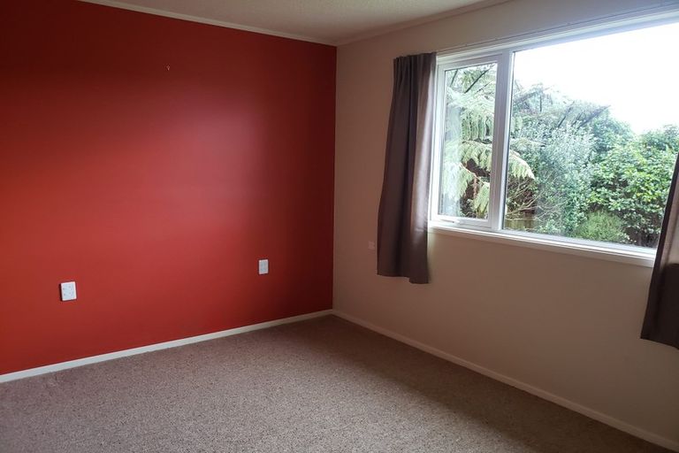 Photo of property in 54 Percy Dyett Drive, Karori, Wellington, 6012