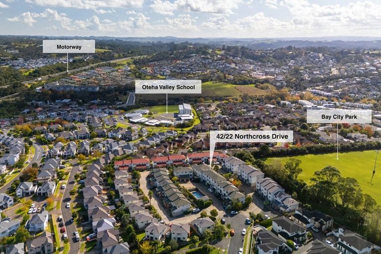 Photo of property in 42/22 Northcross Drive, Oteha, Auckland, 0632