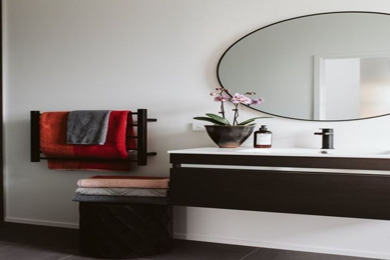 Photo of property in 8 Mangapai Road, Hurworth, New Plymouth, 4310