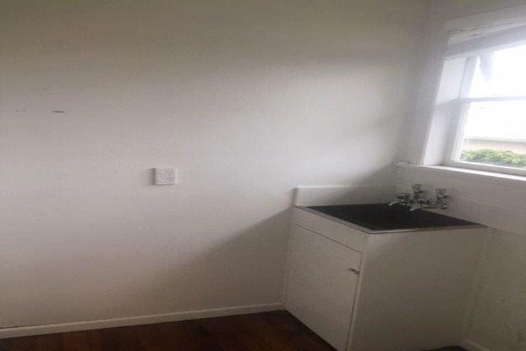 Photo of property in 49 Toroa Street, Torbay, Auckland, 0630