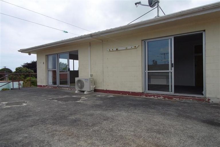 Photo of property in 10d Govett Avenue, Frankleigh Park, New Plymouth, 4310