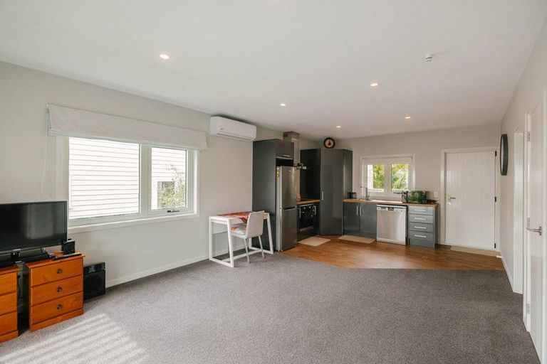 Photo of property in 8a Cuba Street, Takaro, Palmerston North, 4412