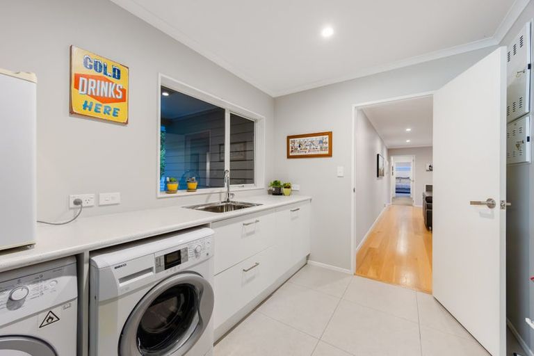 Photo of property in 343 Glenvar Road, Long Bay, Auckland, 0630