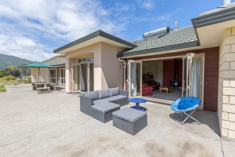 Photo of property in 55 End Farm Road, Waikanae, 5391