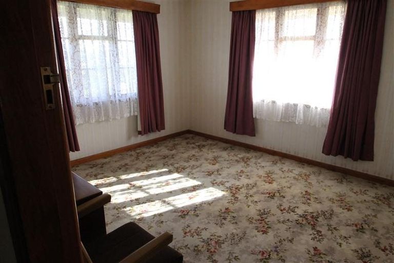 Photo of property in 264 Great North Road, Henderson, Auckland, 0612