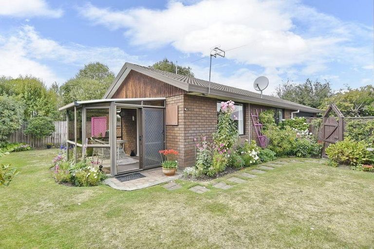 Photo of property in 21b Chartwell Close, Rangiora, 7400