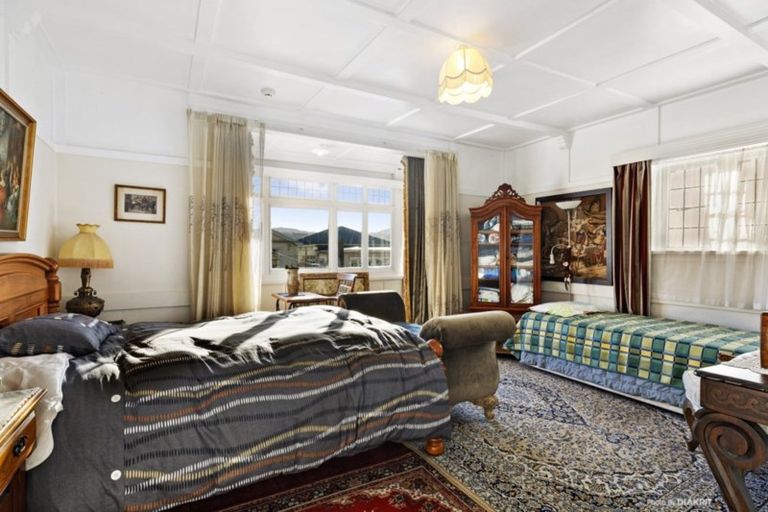 Photo of property in 99 Austin Street, Mount Victoria, Wellington, 6011