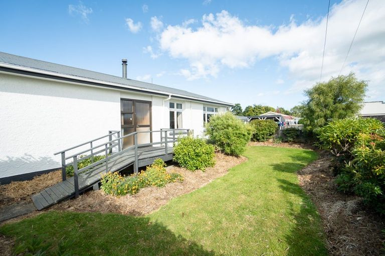 Photo of property in 43 Robertson Street, Gore, 9710