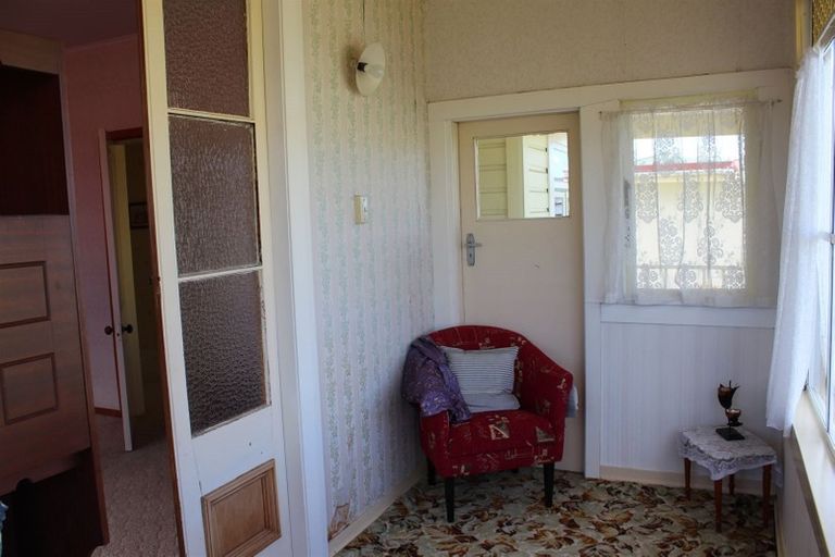 Photo of property in 16 Queen Street, Milton, 9220