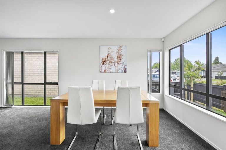 Photo of property in 27 Kotuku Crescent, Takanini, 2112