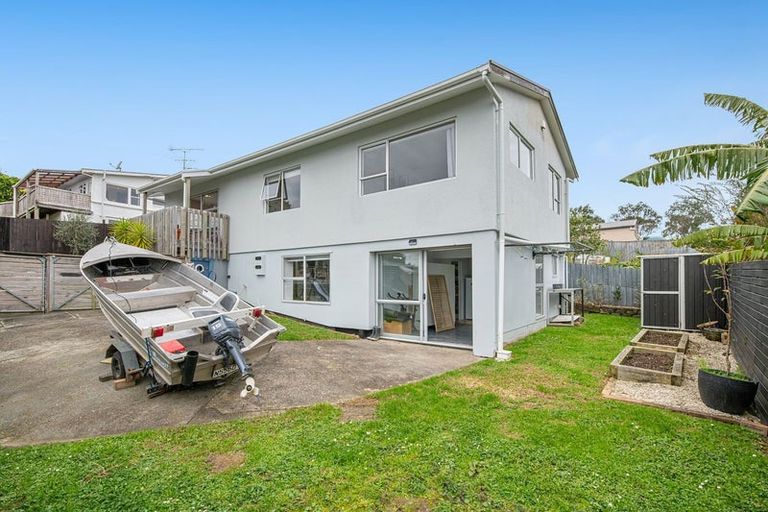 Photo of property in 20b Moffat Road, Red Beach, 0932