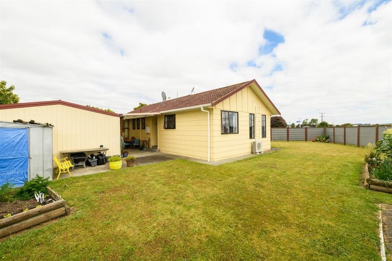 Photo of property in 2 Walton Street, Bulls, 4818