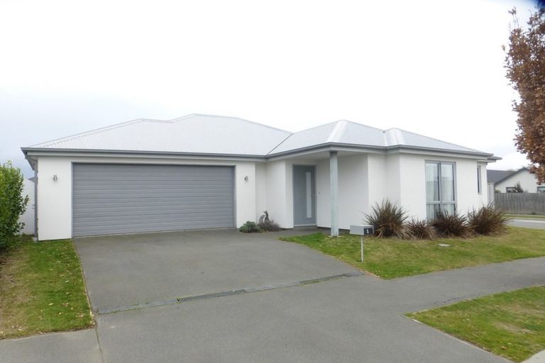 Photo of property in 8 Caulfield Avenue, Halswell, Christchurch, 8025