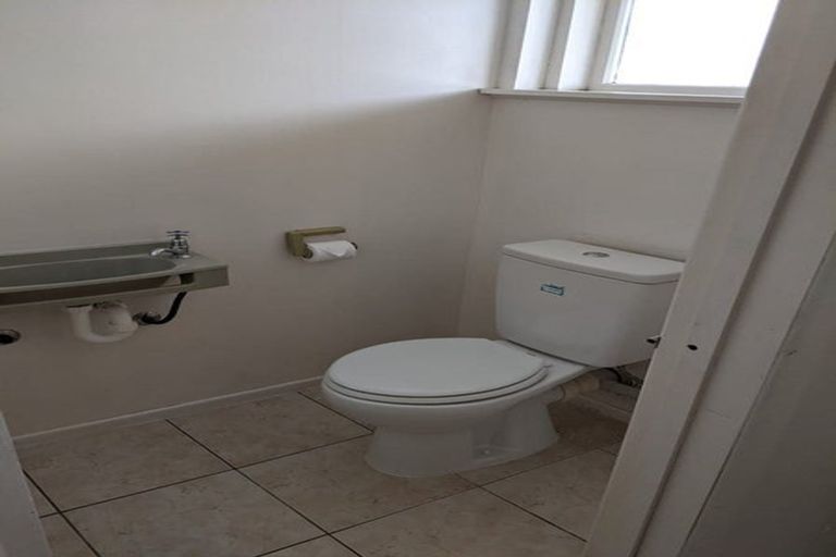 Photo of property in 2/17 Havelock Avenue, Forrest Hill, Auckland, 0620