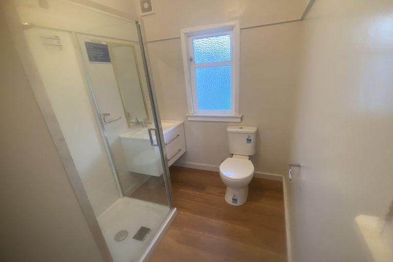 Photo of property in 20 Ludlam Crescent, Woburn, Lower Hutt, 5010