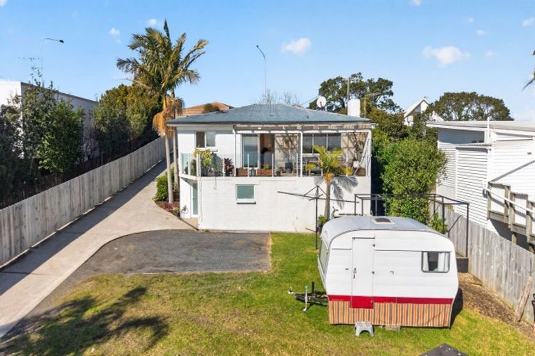 Photo of property in 954 Whangaparaoa Road, Manly, Whangaparaoa, 0930