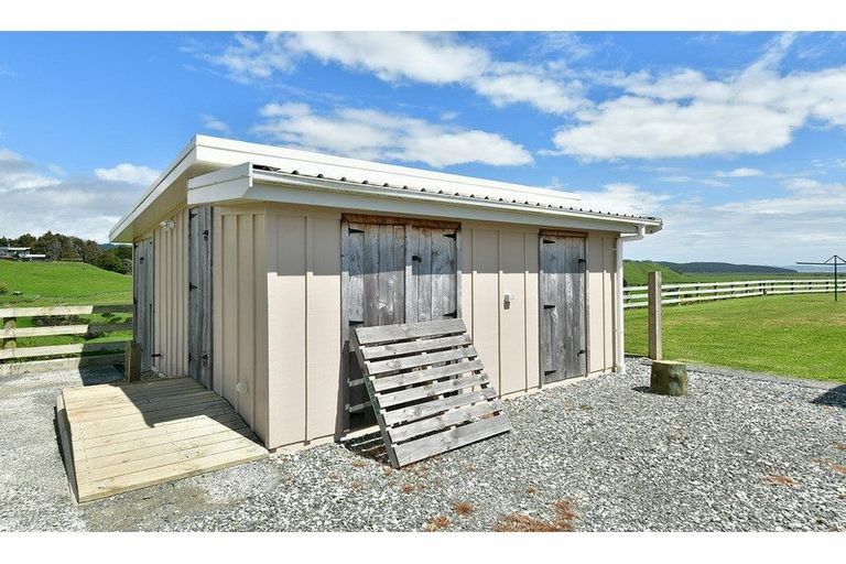 Photo of property in 3354 Kaipara Coast Highway, Glorit, Warkworth, 0984