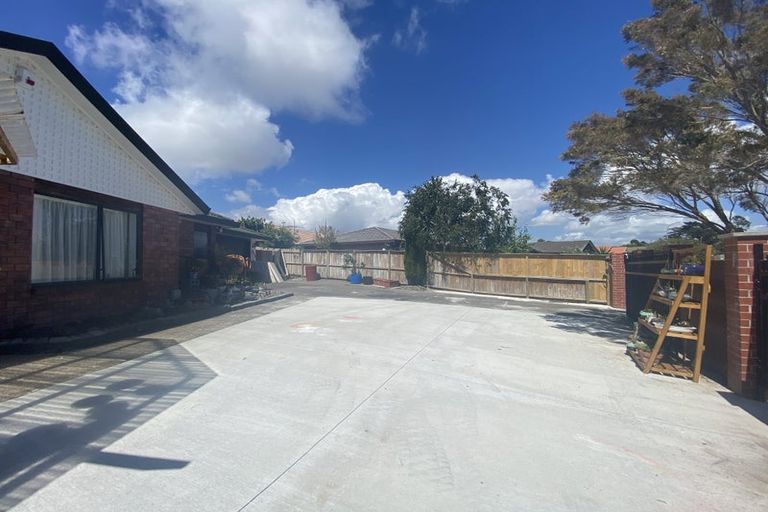 Photo of property in 23 Elderberry Road, Burswood, Auckland, 2013