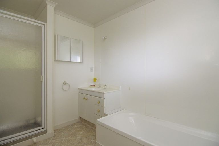 Photo of property in 87 Waterloo Crescent, Hokowhitu, Palmerston North, 4410