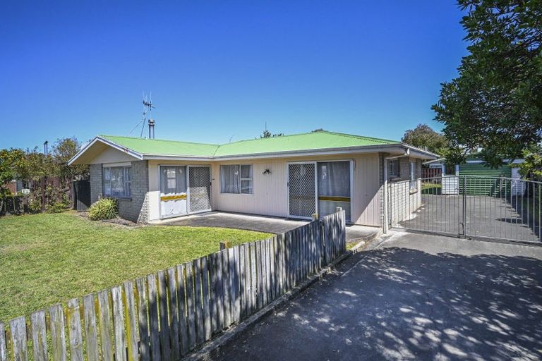 Photo of property in 20 Cartier Crescent, Flaxmere, Hastings, 4120