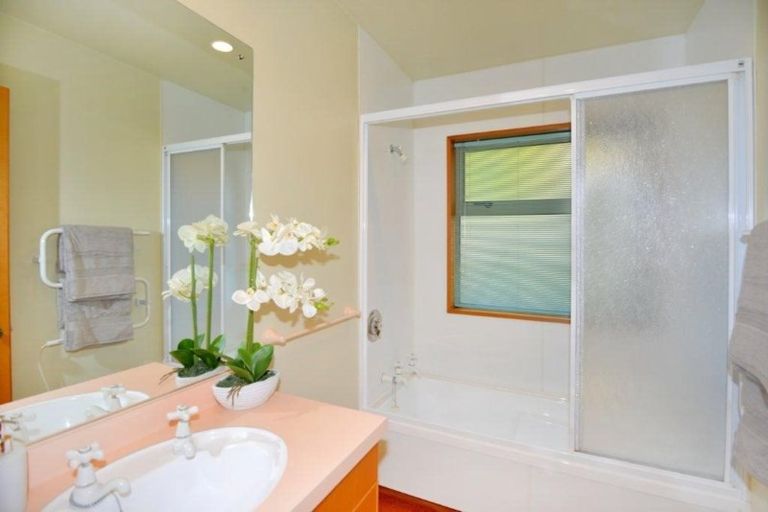 Photo of property in 105 Waimairi Road, Ilam, Christchurch, 8041