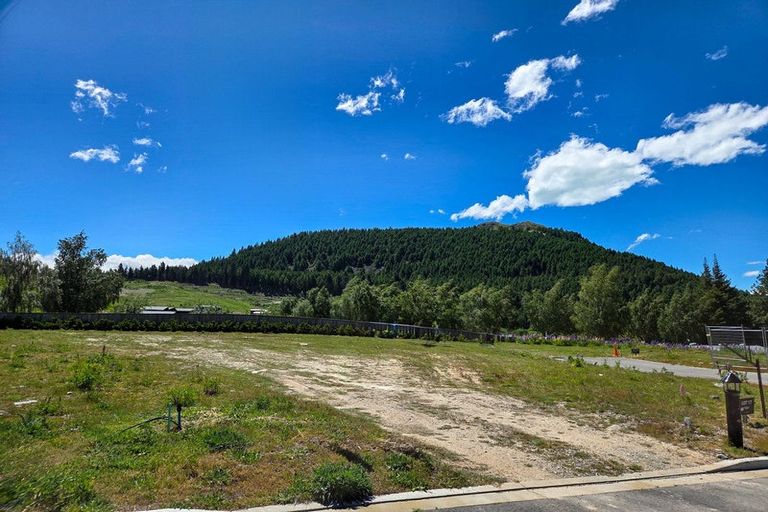 Photo of property in 17 Petes Place, Lake Tekapo, 7999