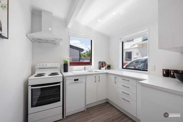 Photo of property in 37 Copeland Street, Hutt Central, Lower Hutt, 5011