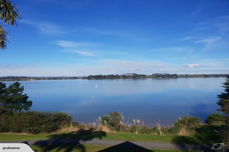 Photo of property in 21 Mull Place, Wattle Downs, Auckland, 2103