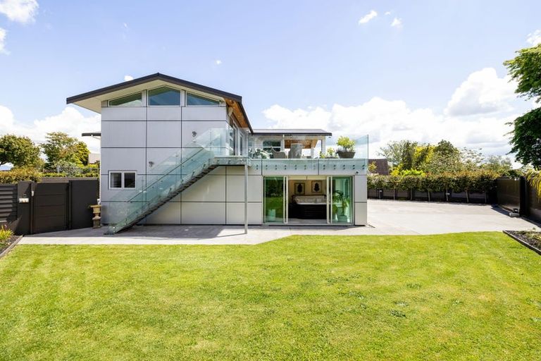 Photo of property in 163 Lake Crescent, Hamilton Lake, Hamilton, 3204