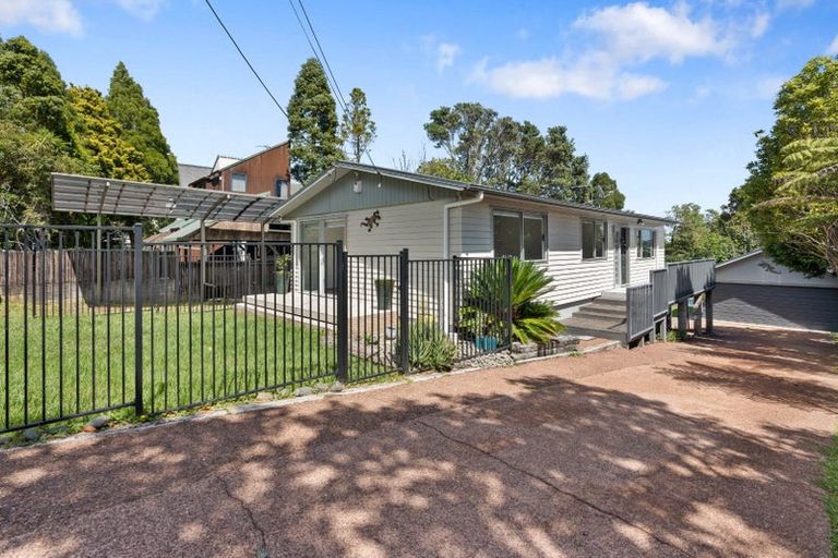 Photo of property in 6a Puketaha Road, Swanson, Auckland, 0816