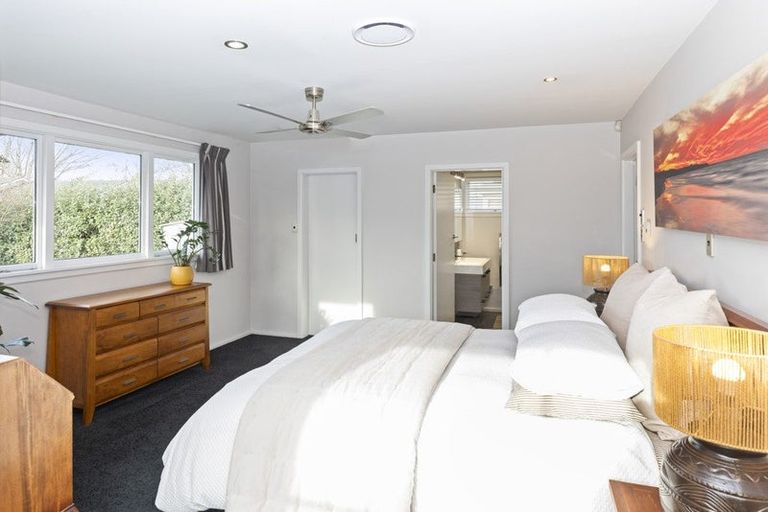 Photo of property in 21 Brent Place, Papanui, Christchurch, 8053