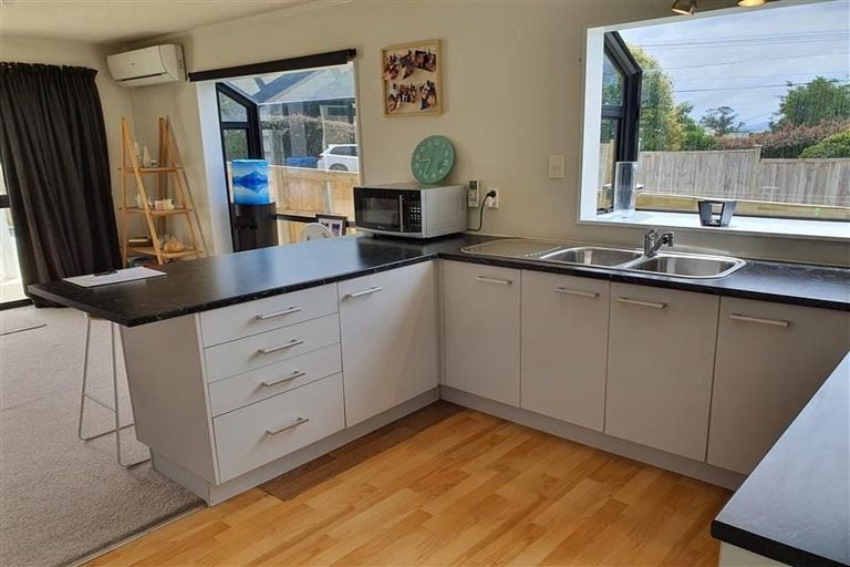 Photo of property in 39 Jaemont Avenue, Te Atatu South, Auckland, 0610