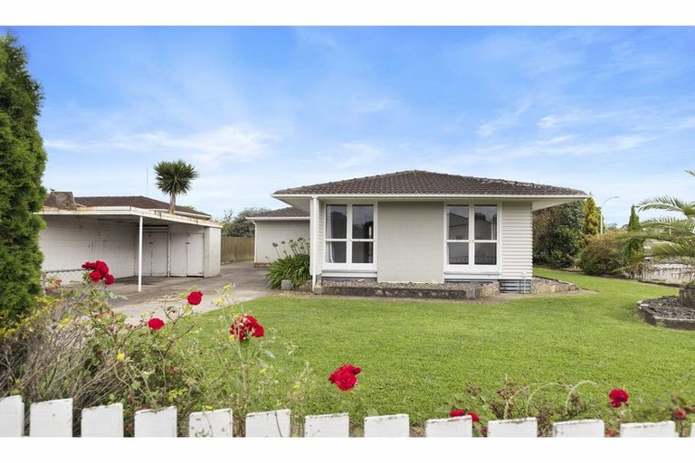 Photo of property in 42 Hamilton Drive, Waiuku, 2123