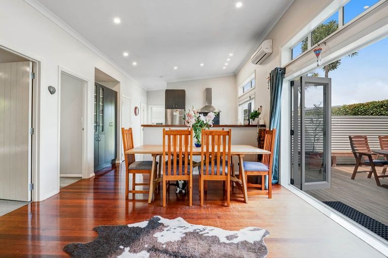 Photo of property in 21a Zealandia Road, Manly, Whangaparaoa, 0930