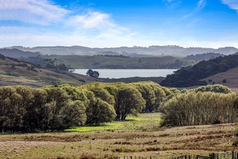 Photo of property in 1122 Oneriri Road, Kaiwaka, 0573