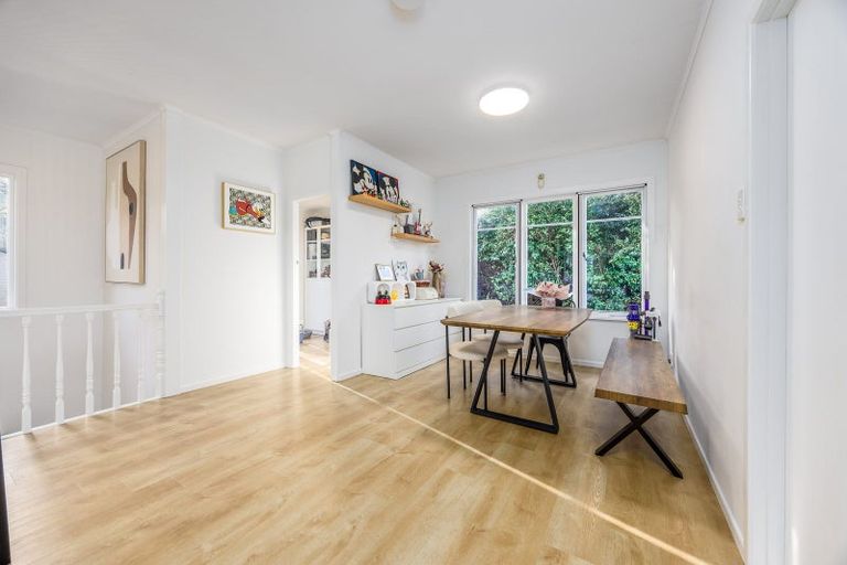 Photo of property in 7 Chamberlain Road, Massey, Auckland, 0614