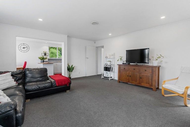 Photo of property in 4 John Road, Fairy Springs, Rotorua, 3015