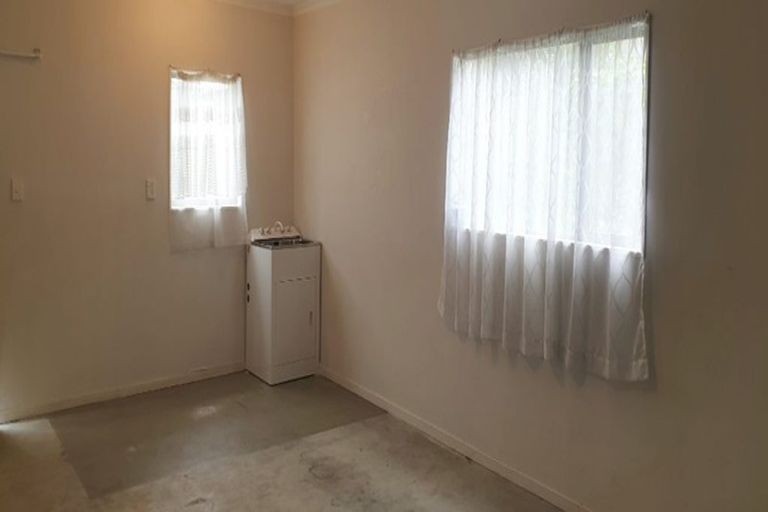 Photo of property in 211 Taradale Road, Pirimai, Napier, 4112