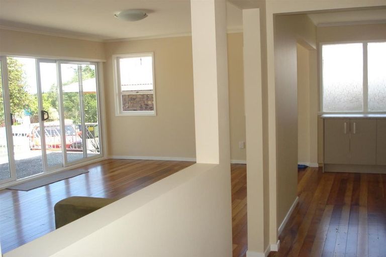Photo of property in 134 Sunset Road, Unsworth Heights, Auckland, 0632