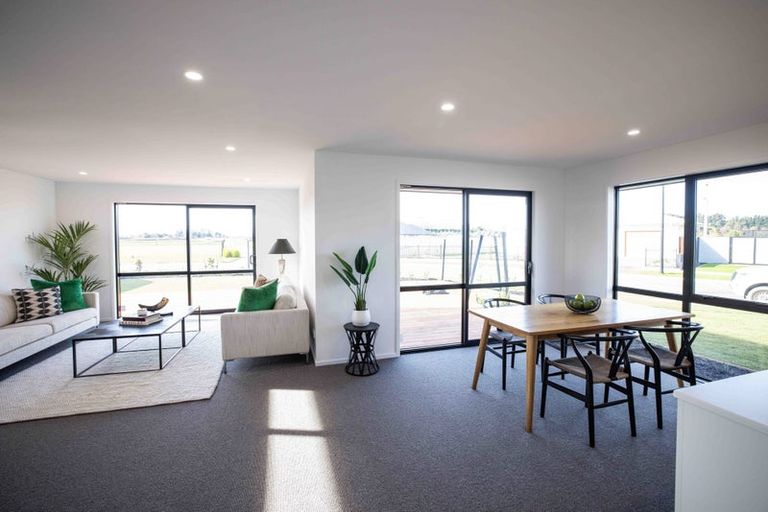 Photo of property in 37 Candlesticks Crescent, Lincoln, 7608