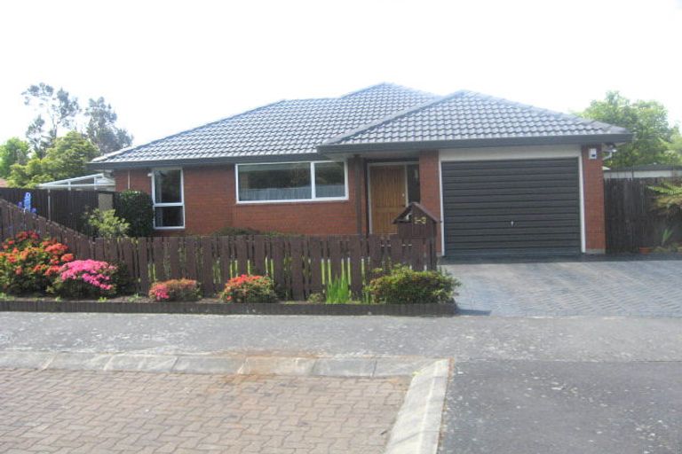 Photo of property in 1/3 Tuscany Place, Beckenham, Christchurch, 8023