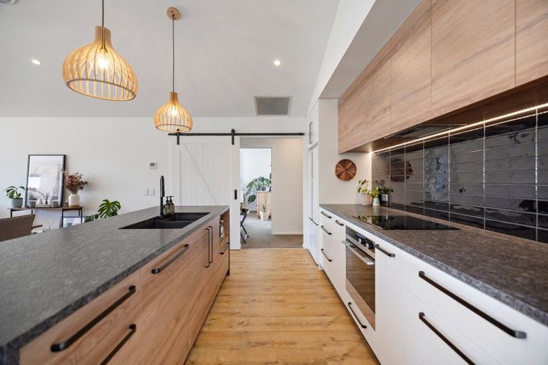 Photo of property in 12 Howden Drive, Jacks Point, 9371