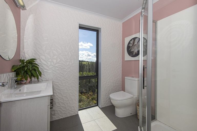 Photo of property in 49 Atkins Road, Portland, Whangarei, 0178