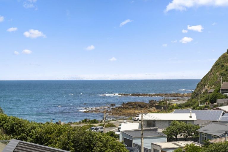 Photo of property in 221 Houghton Bay Road, Houghton Bay, Wellington, 6023