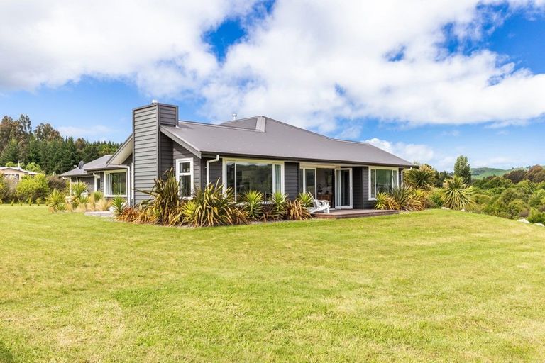 Photo of property in 6 Oakdale Drive, Kinloch, Taupo, 3377