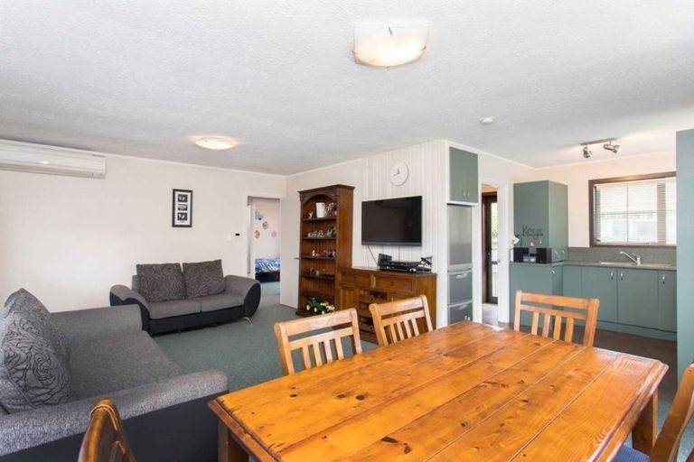 Photo of property in 1/172 Sawyers Arms Road, Bishopdale, Christchurch, 8053